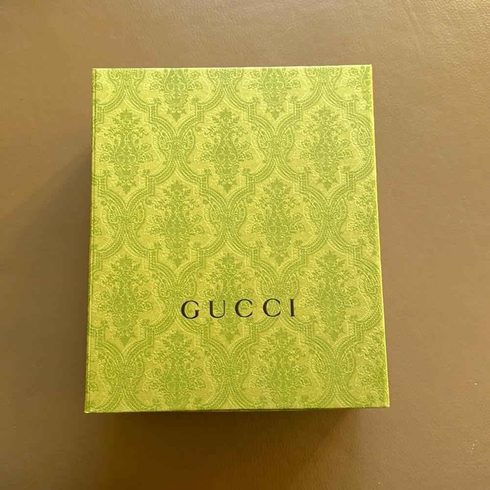 Gucci box